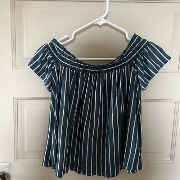 Off the shoulder top - Picture 1 of 3